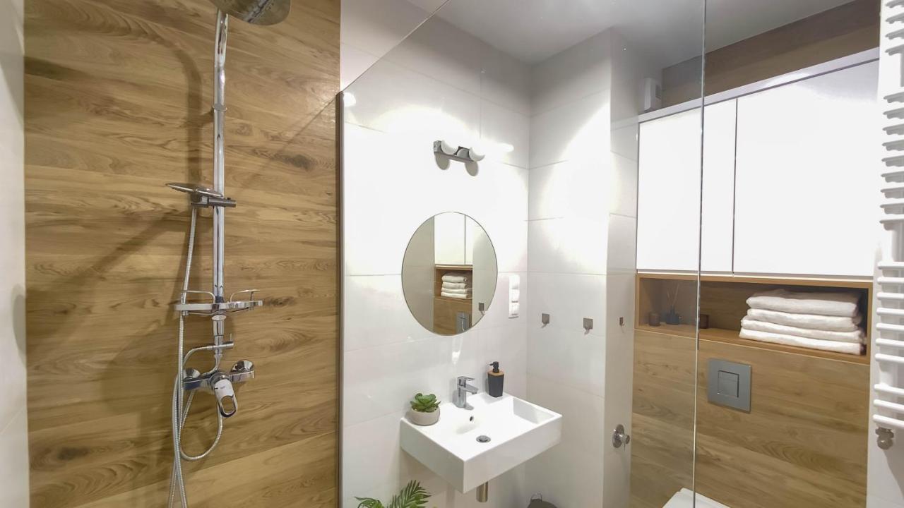 Apartament Naturalny-Lake Apartments, Osiedle Calamo Park-Olsztyn 奥尔什丁 外观 照片