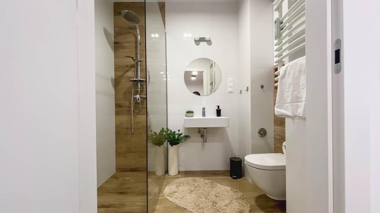 Apartament Naturalny-Lake Apartments, Osiedle Calamo Park-Olsztyn 奥尔什丁 外观 照片